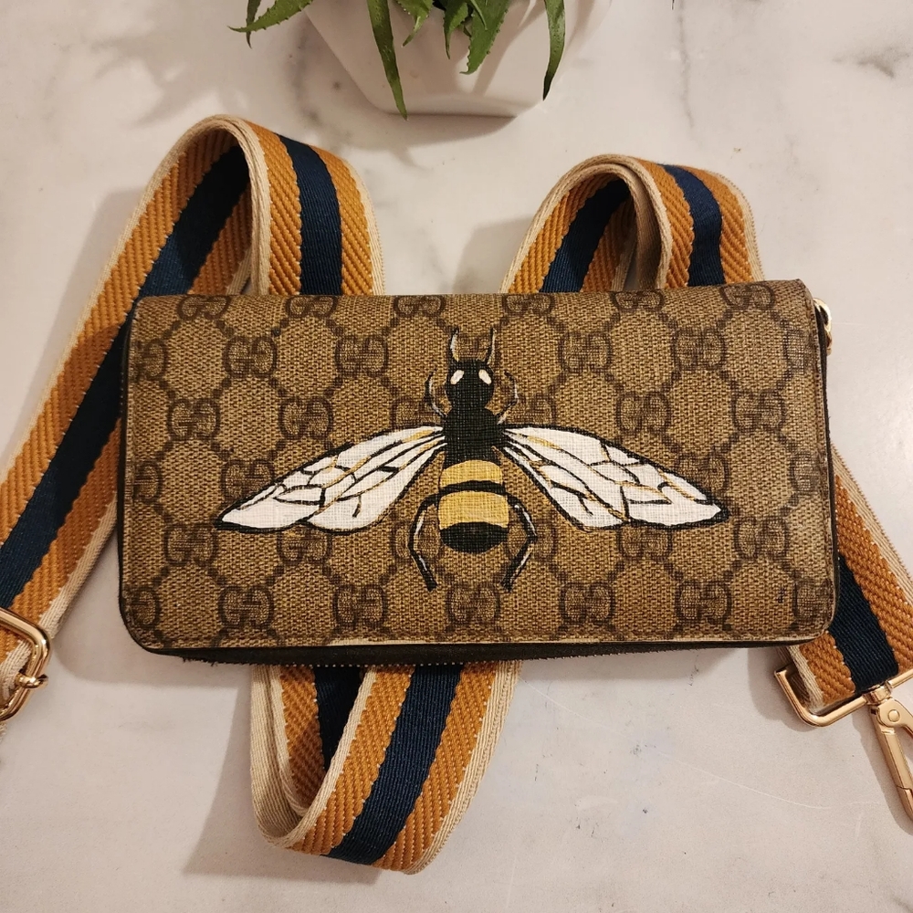 Authentic Handpainted Gucci Zip-Around Continental Wallet in GG Supreme Canvas - Picture 15 of 15